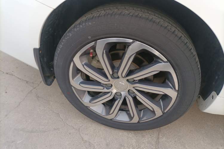 Used Geely Auto Emgrand GL 2021 UP 1.4T CVT Luxury Edition Right Rear Wheel Hub