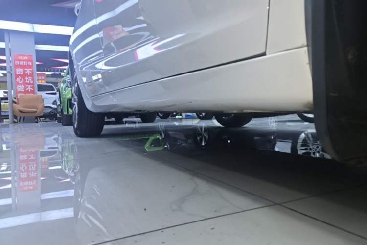 Used Geely Auto Emgrand GL 2021 UP 1.4T CVT Luxury Edition Right Side Sill