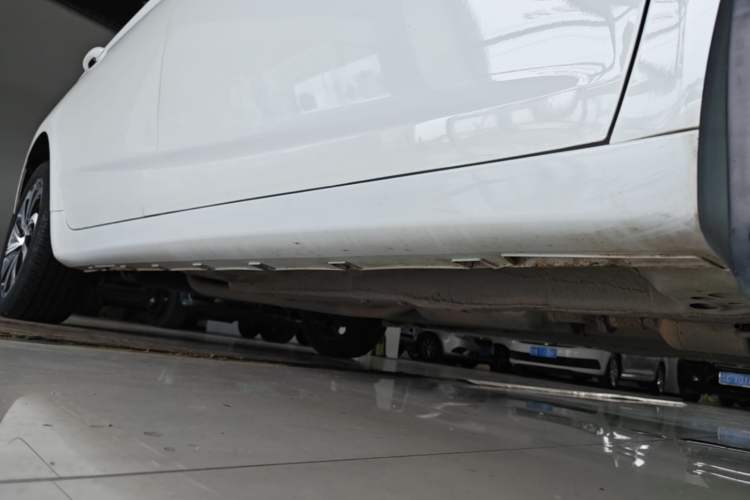 Used Geely Auto Emgrand GL 2021 UP 1.4T CVT Luxury Edition Right Side Sill