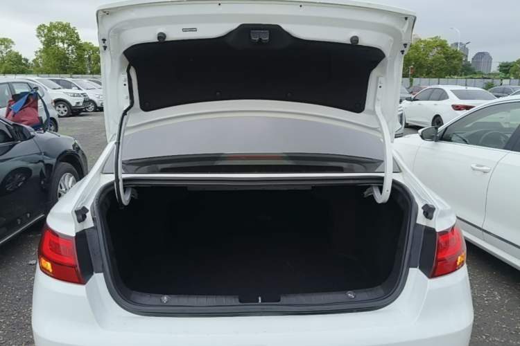 Used Geely Auto Emgrand GL 2021 UP 1.4T CVT Leading Edition Trunk