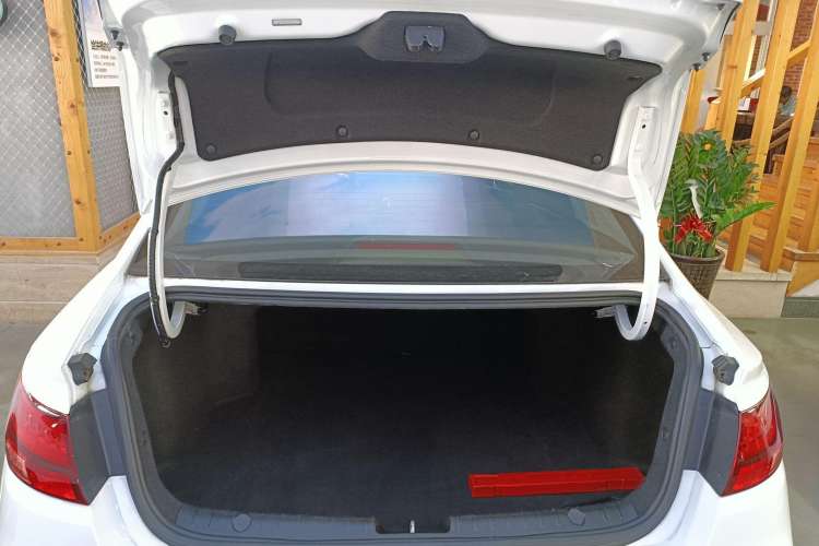 Used Geely Auto Emgrand GL 2021 UP 1.4T CVT Leading Edition Trunk