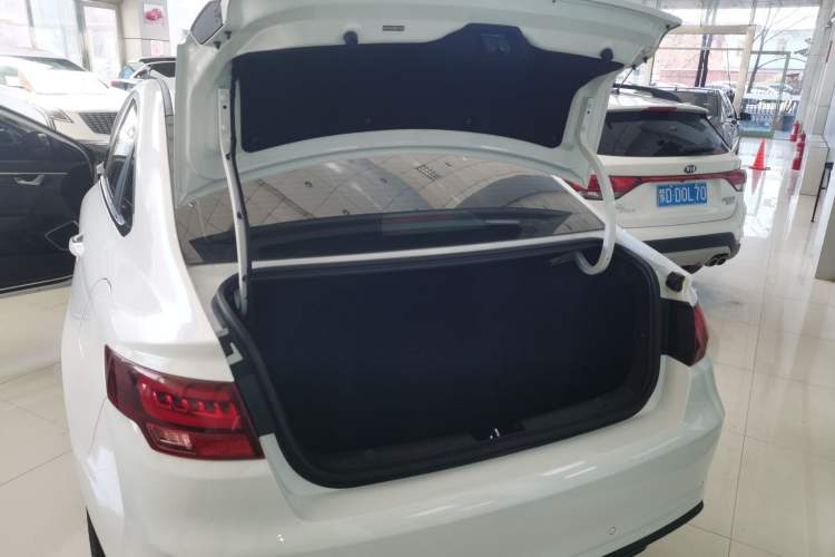 Used Geely Auto Emgrand GL 2021 UP 1.4T CVT Leading Edition Trunk