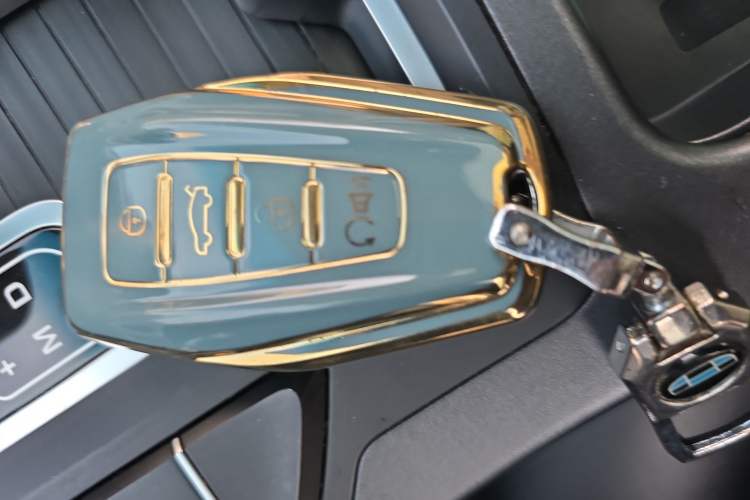 Used Geely Auto Emgrand GL 2021 UP 1.4T CVT Leading Edition Vehicle Key