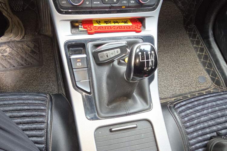Used Geely Auto Emgrand GL 2021 UP 1.4T Manual LingShang Model Gear Lever