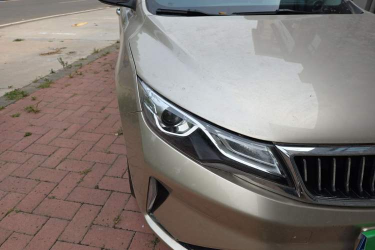 Used Geely Auto Emgrand GL 2021 UP 1.4T Manual LingShang Model Right Front Headlight