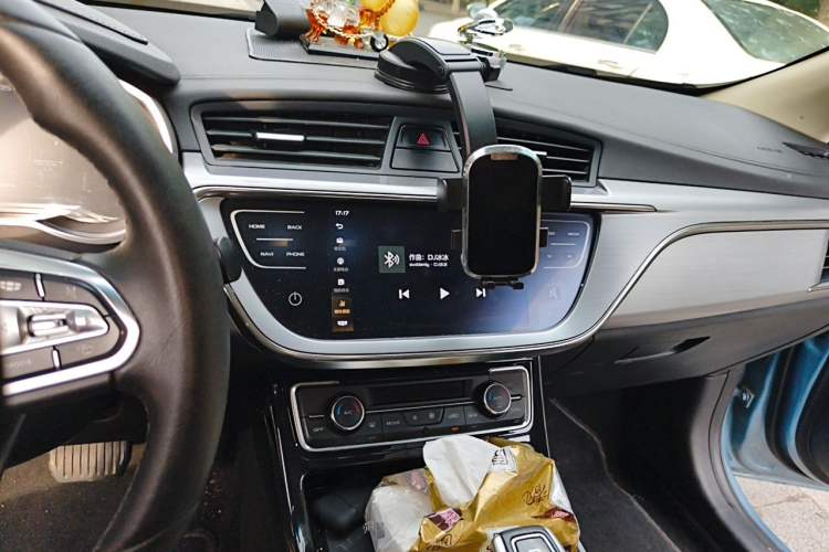 Used Geely Auto Emgrand GL New Energy 2019 1.5T DCT Zhiyue Model Audio And AC Panel