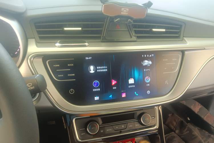 Used Geely Auto Emgrand GL New Energy 2019 1.5T DCT Zhiyue Model Audio And AC Panel