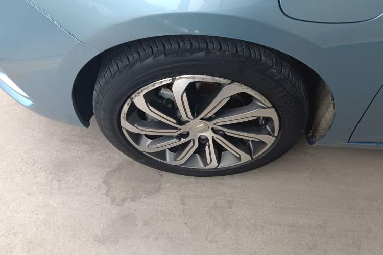 Used Geely Auto Emgrand GL New Energy 2019 1.5T DCT Smart Leading Version Left Front Wheel Hub