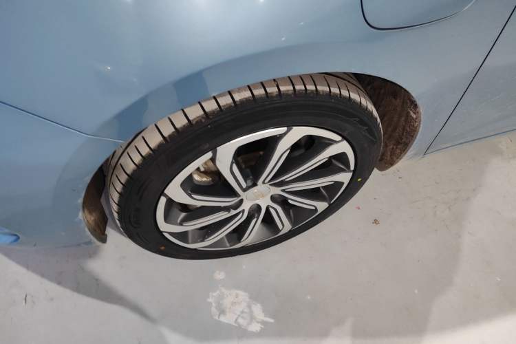 Used Geely Auto Emgrand GL New Energy 2019 1.5T DCT Smart Leading Version Left Front Wheel Hub