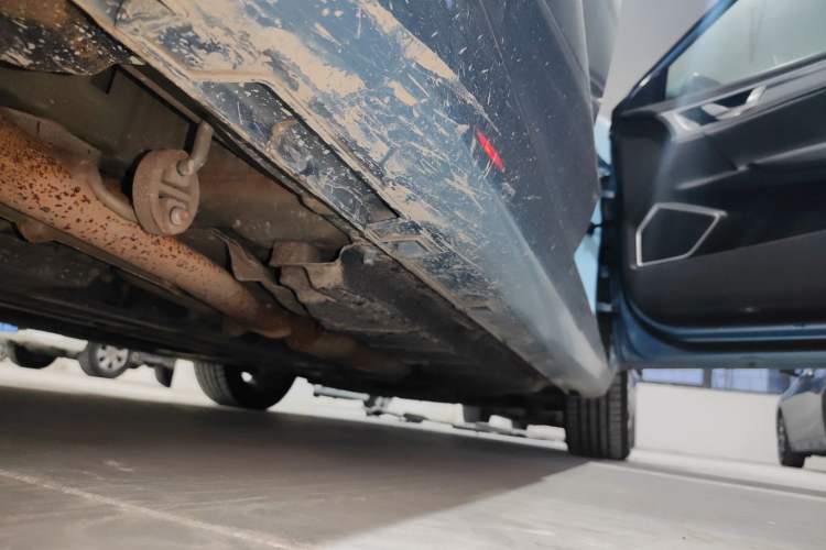 Used Geely Auto Emgrand GL New Energy 2019 1.5T DCT Smart Leading Version Right Side Sill