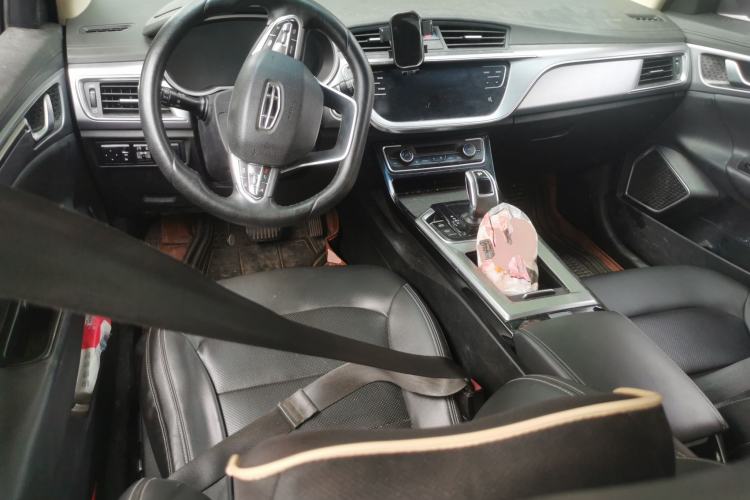 Used Geely Auto Emgrand GL New Energy 2019 1.5T DCT Zhiyue Model Center Console