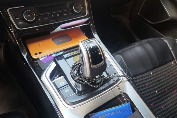 Used Geely Auto Emgrand GL New Energy 2019 1.5T DCT Zhiyue Model Gear Lever