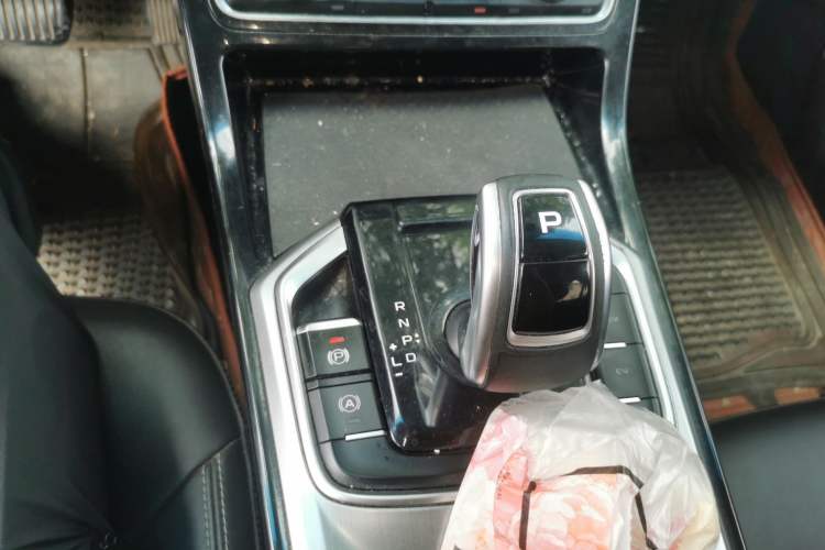 Used Geely Auto Emgrand GL New Energy 2019 1.5T DCT Zhiyue Model Gear Lever