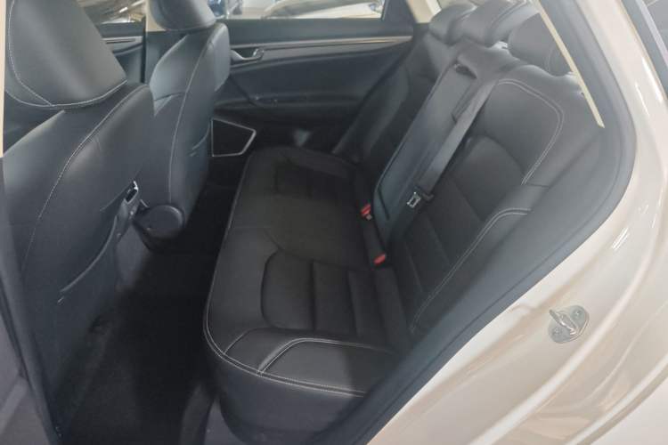 Used Geely Auto Emgrand GL New Energy 2019 1.5T DCT Zhiyue Model Interior 1