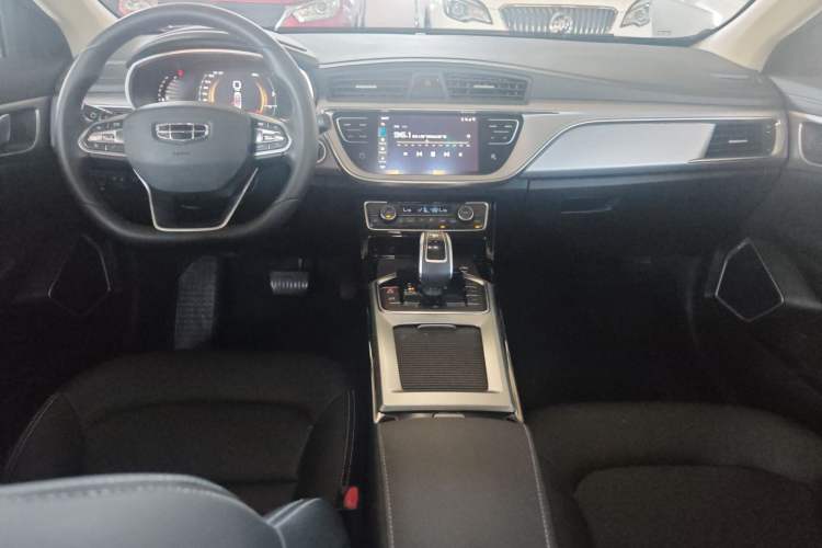 Used Geely Auto Emgrand GL New Energy 2019 1.5T DCT Zhiyue Model Interior 3