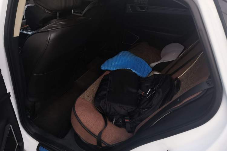 Used Geely Auto Emgrand GL New Energy 2019 1.5T DCT Zhiyue Model Left Rear Seat
