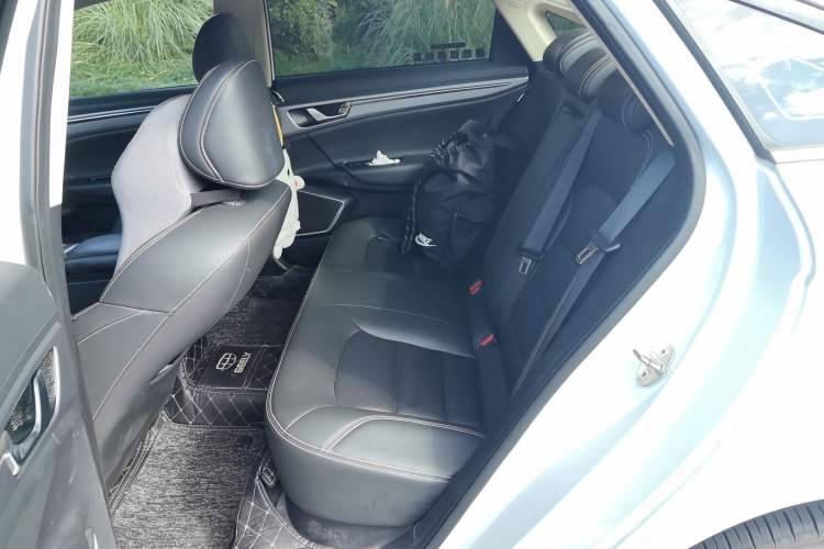 Used Geely Auto Emgrand GL New Energy 2019 1.5T DCT Zhiyue Model Left Rear Seat