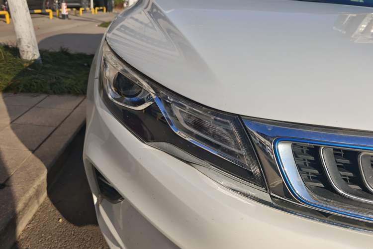 Used Geely Auto Emgrand GL New Energy 2019 1.5T DCT Smart Leading Version Right Front Headlight