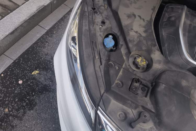Used Geely Auto Emgrand GL New Energy 2019 1.5T DCT Zhiyue Model Right Front Headlight