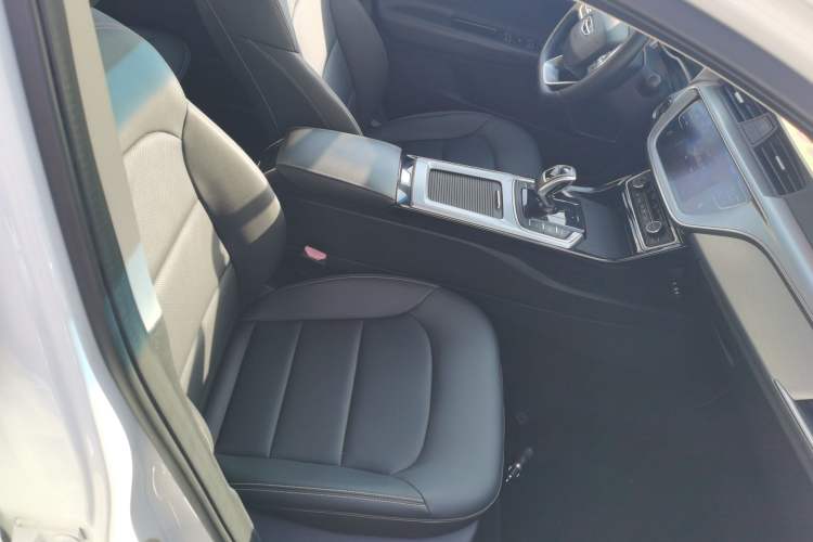 Used Geely Auto Emgrand GL New Energy 2019 1.5T DCT Zhiyue Model Right Front Seat