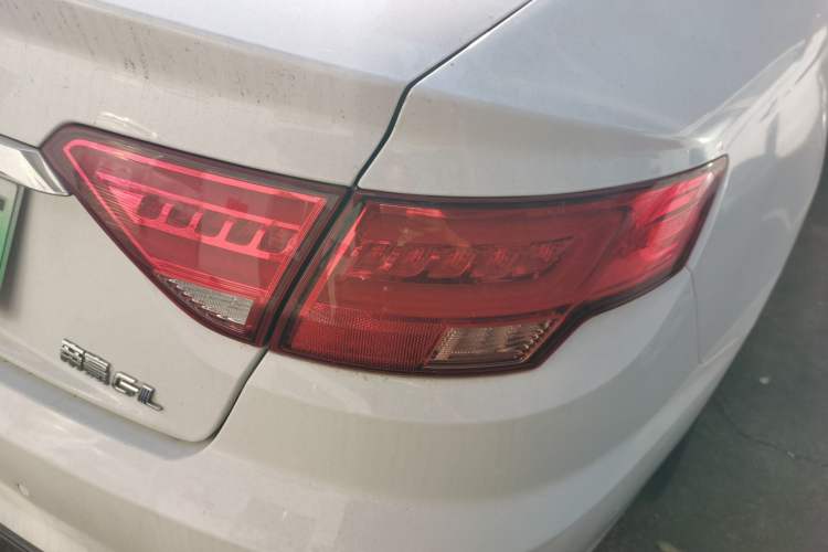 Used Geely Auto Emgrand GL New Energy 2019 1.5T DCT Zhiyue Model Right Rear Taillight