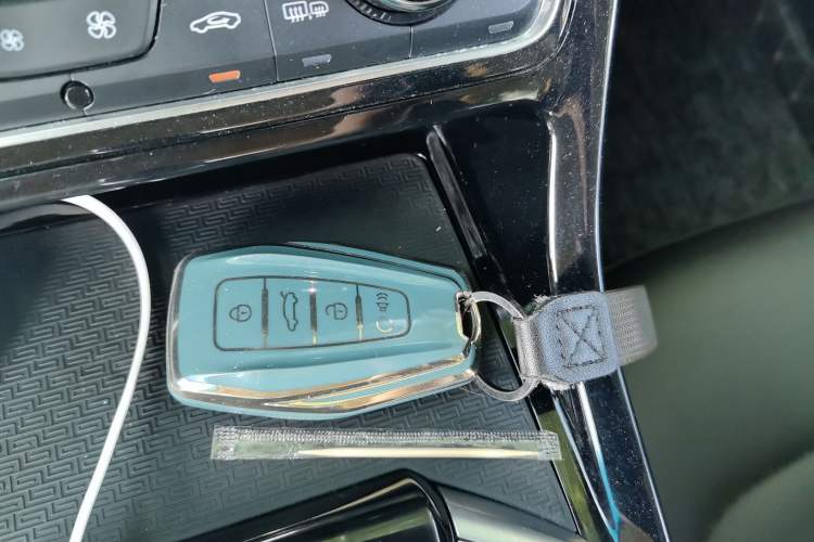 Used Geely Auto Emgrand GL New Energy 2019 1.5T DCT Zhiyue Model Vehicle Key