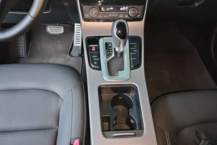 Used Geely Auto Emgrand GS 2018 Sport Edition 1.4T Automatic LingShang Model Gear Lever