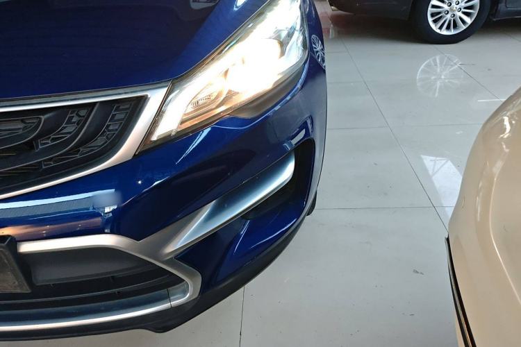 Used Geely Auto Emgrand GS 2018 Sport Edition 1.4T Automatic LingShang Model Left Front Headlight