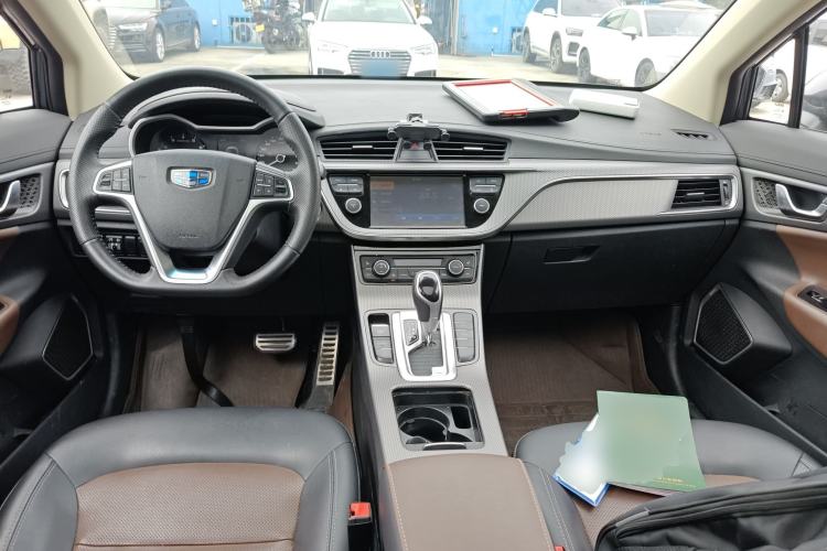 Used Geely Auto Emgrand GS 2017 Sport Edition 1.3T Automatic Smart Connectivity Model Center Console