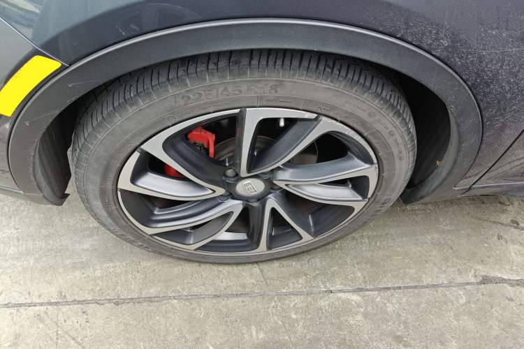 Used Geely Auto Emgrand GS 2017 Sport Edition 1.3T Automatic Smart Connectivity Model Left Front Wheel Hub