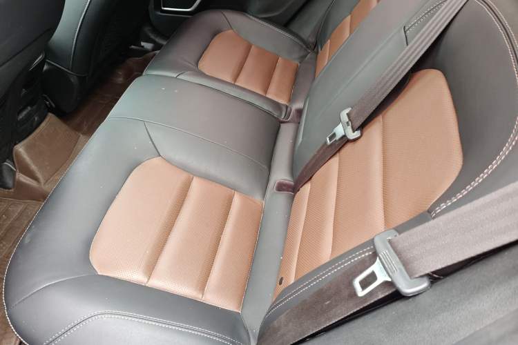 Used Geely Auto Emgrand GS 2017 Sport Edition 1.3T Automatic Smart Connectivity Model Left Rear Seat