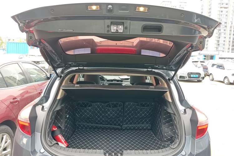 Used Geely Auto Emgrand GS 2017 Sport Edition 1.3T Automatic Smart Connectivity Model Trunk