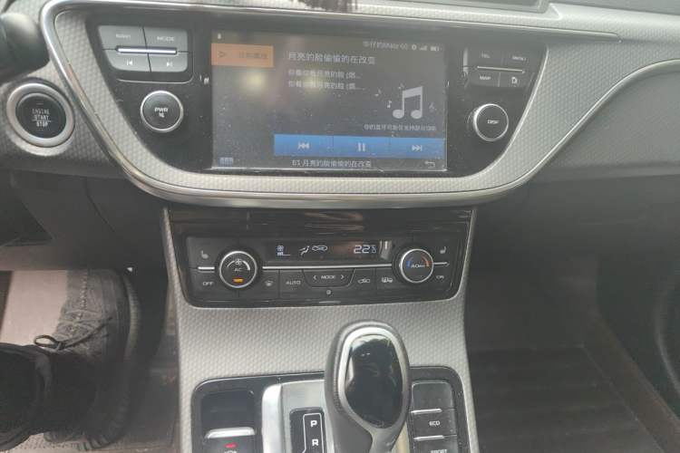 Used Geely Auto Emgrand GS 2016 Sport Edition 1.3T Automatic ZhenShang Model Audio And AC Panel