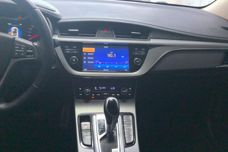 Used Geely Auto Emgrand GS 2016 Sport Edition 1.3T Automatic ZhenShang Model Audio And AC Panel