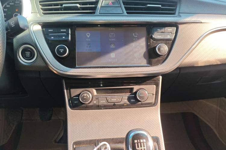 Used Geely Auto Emgrand GS 2016 Elegant Edition 1.3T Manual LingShang Model Audio And AC Panel