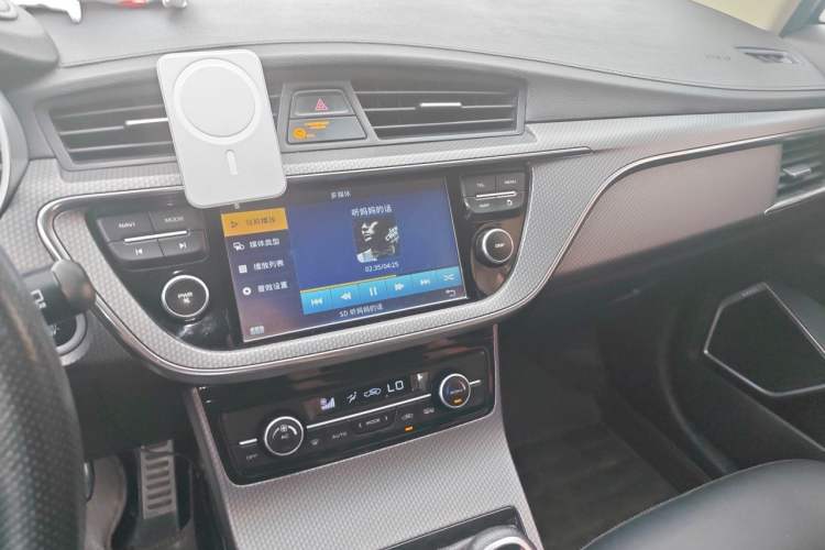 Used Geely Auto Emgrand GS 2016 Sports Edition 1.8L Manual LingShang Model Audio And AC Panel