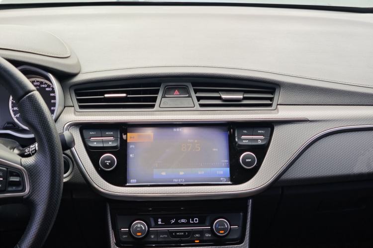 Used Geely Auto Emgrand GS 2016 Sports Edition 1.8L Manual LingShang Model Audio And AC Panel