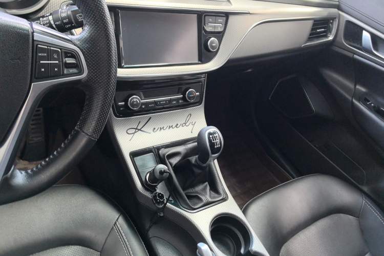 Used Geely Auto Emgrand GS 2016 Sports Edition 1.8L Manual LingShang Model Audio And AC Panel