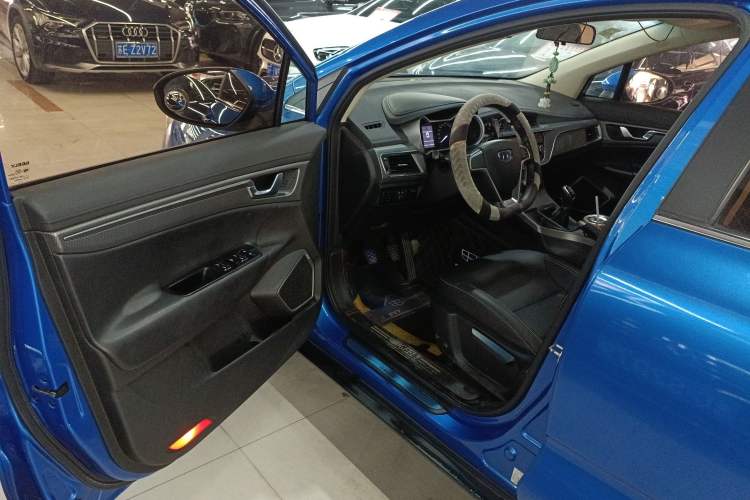 Used Geely Auto Emgrand GS 2016 Elegant Edition 1.8L Manual LingShang Model Driver Seat