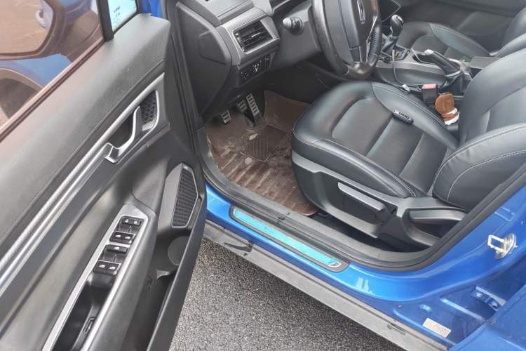 Used Geely Auto Emgrand GS 2016 Sports Edition 1.8L Manual LingShang Model Driver Seat
