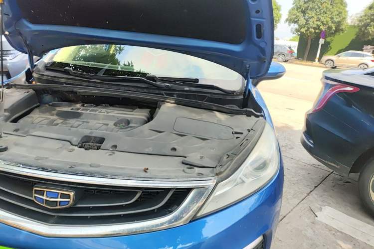 Used Geely Auto Emgrand GS 2016 Elegant Edition 1.3T Automatic ZhenShang Model Engine Bay Left