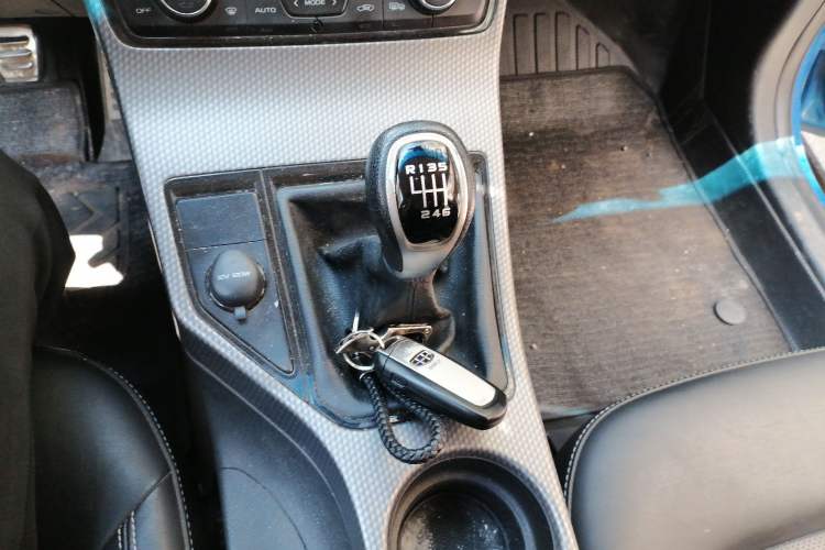Used Geely Auto Emgrand GS 2016 Sports Edition 1.8L Manual LingShang Model Gear Lever
