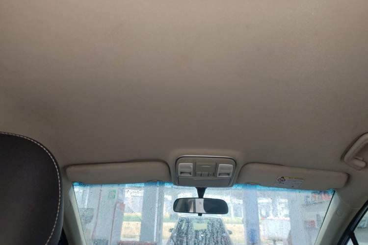 Used Geely Auto Emgrand GS 2016 Elegant Edition 1.3T Automatic LingShang Model Headliner