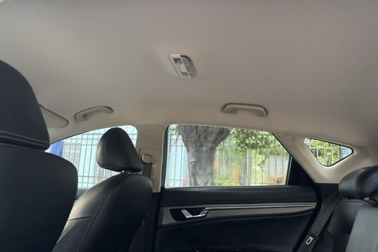 Used Geely Auto Emgrand GS 2016 Elegant Edition 1.3T Automatic LingShang Model Headliner