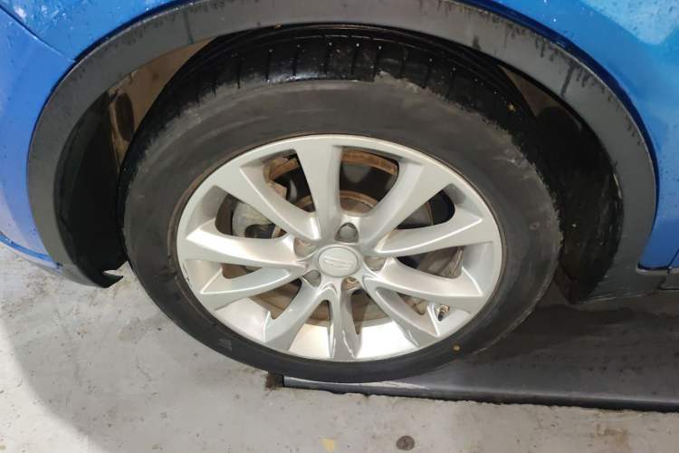 Used Geely Auto Emgrand GS 2016 Elegant Edition 1.3T Automatic LingShang Model Left Front Wheel Hub