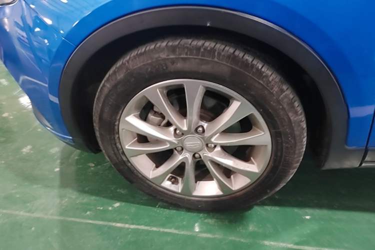 Used Geely Auto Emgrand GS 2016 Elegant Edition 1.8L Manual LingShang Model Left Front Wheel Hub