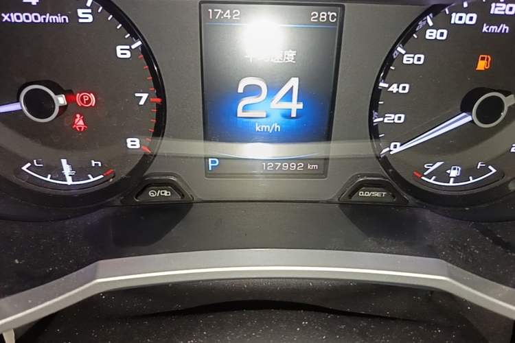 Used Geely Auto Emgrand GS 2016 Elegant Edition 1.3T Automatic ZhenShang Model Odometer Close Up