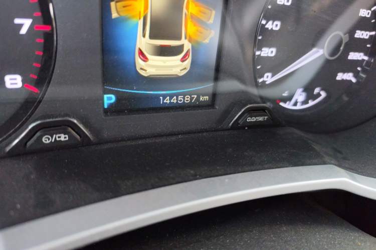 Used Geely Auto Emgrand GS 2016 Sport Edition 1.3T Automatic LingShang Model Odometer Close Up