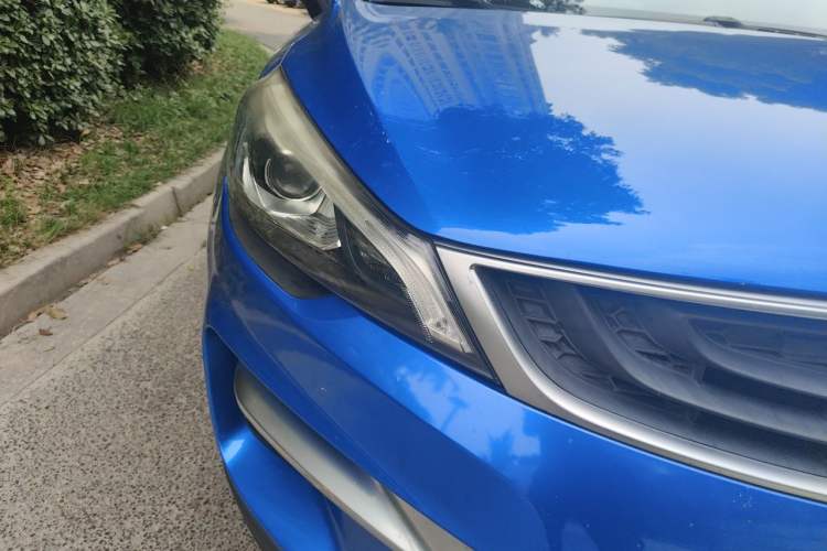 Used Geely Auto Emgrand GS 2016 Sport Edition 1.3T Automatic ZhenShang Model Right Front Headlight