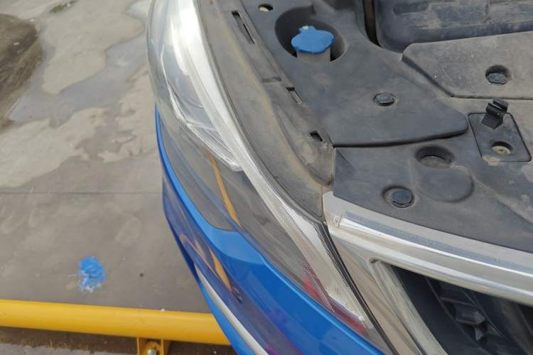 Used Geely Auto Emgrand GS 2016 Sports Edition 1.8L Manual LingShang Model Right Front Headlight